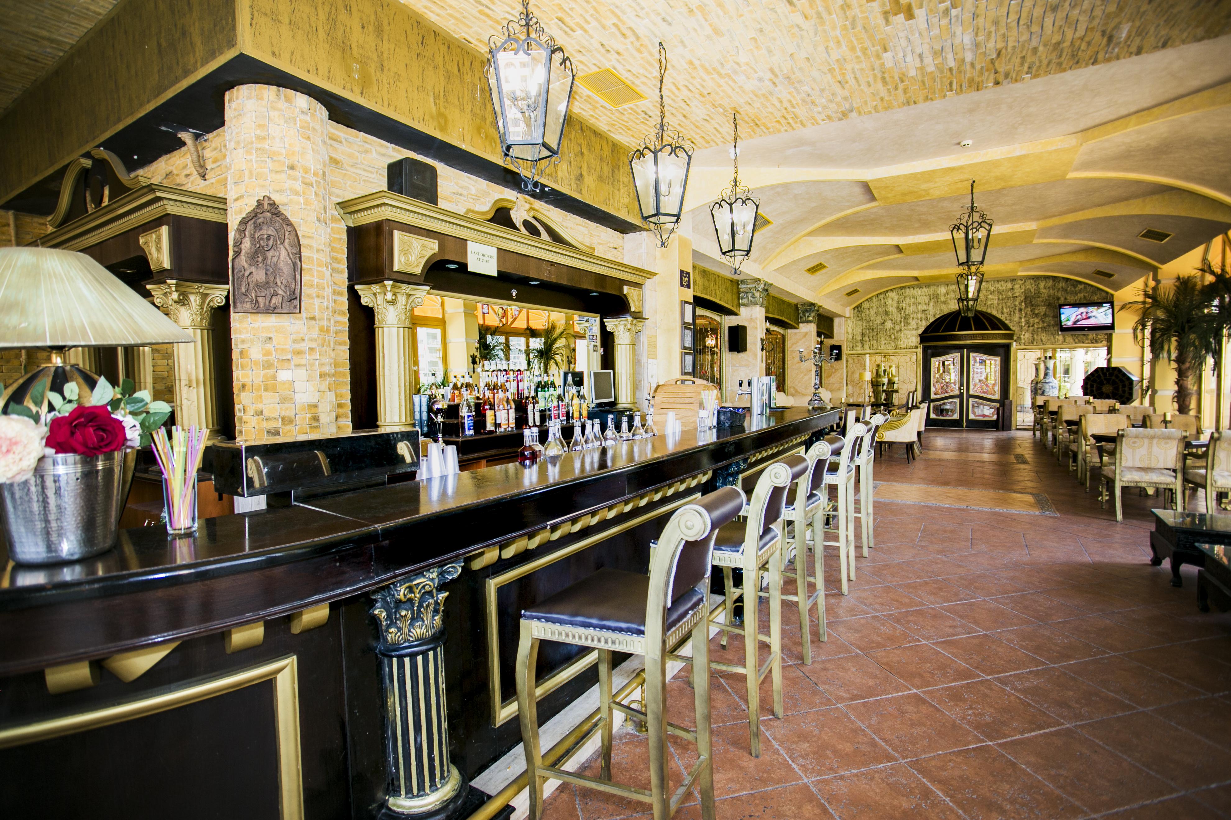 Imperial Palace Hotel サニービーチ エクステリア 写真 The bar at the hotel