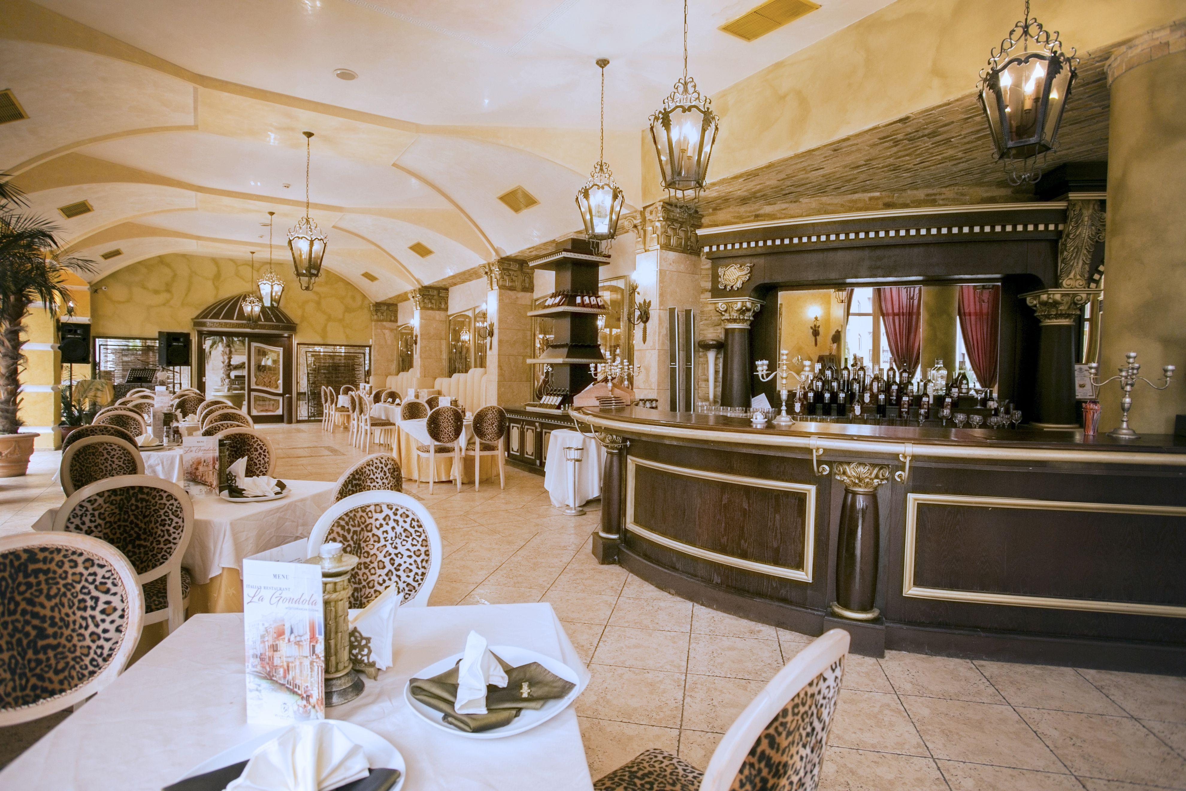 Imperial Palace Hotel サニービーチ エクステリア 写真 Restaurant in the hotel
